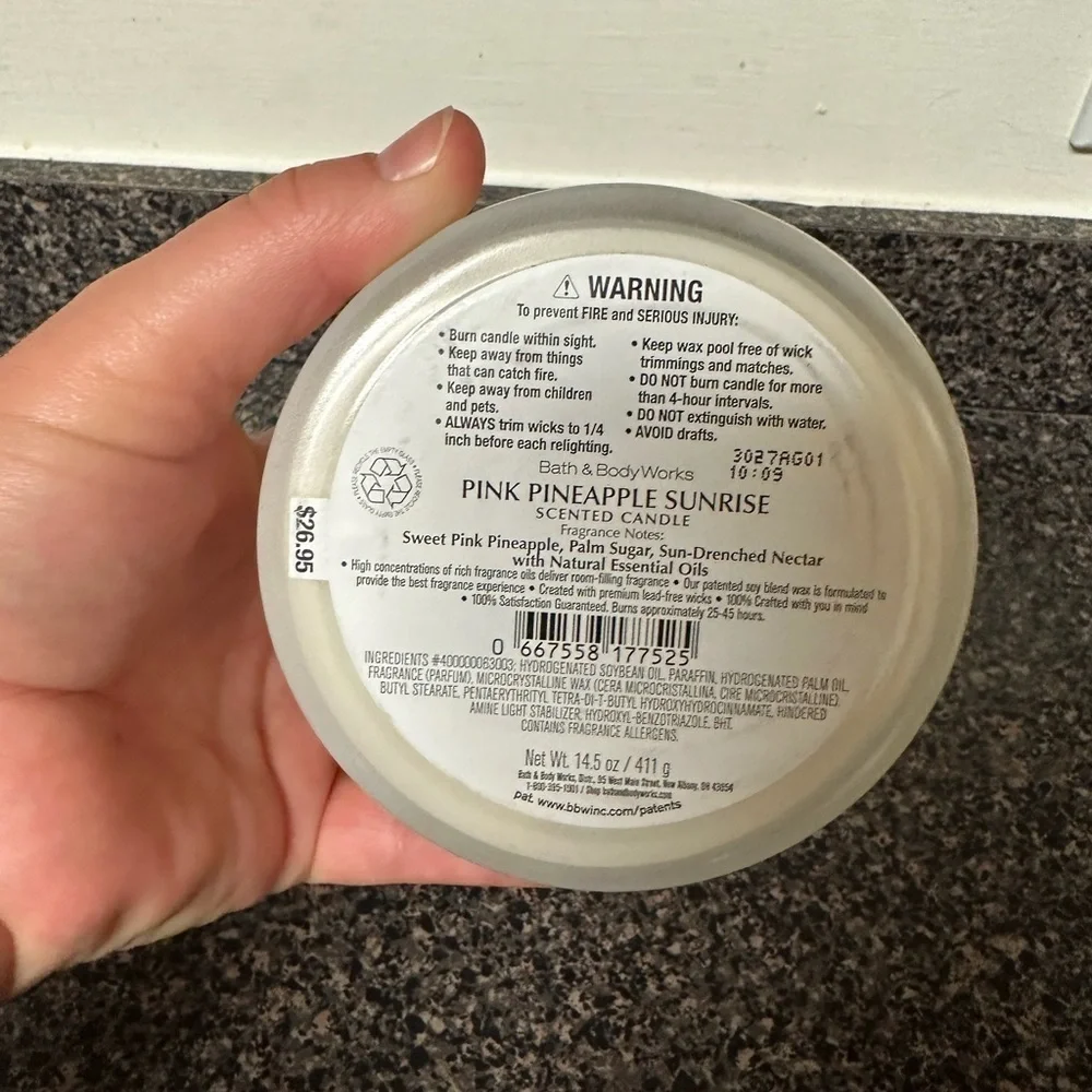 Bath and Body Works 3 Wick Candle - Picture 3 of 3